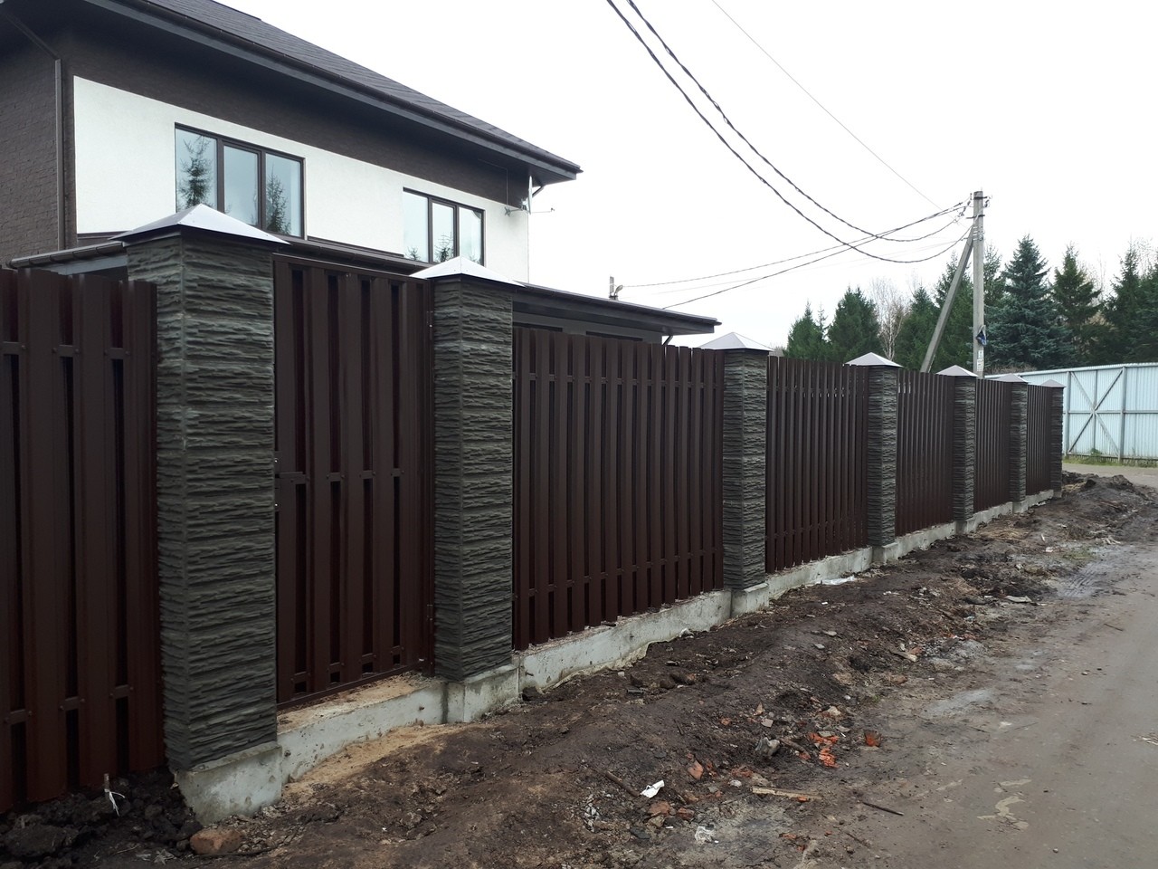 Забор шахматка 40м из штакетника столбы под камень фото3 в Новомосковске