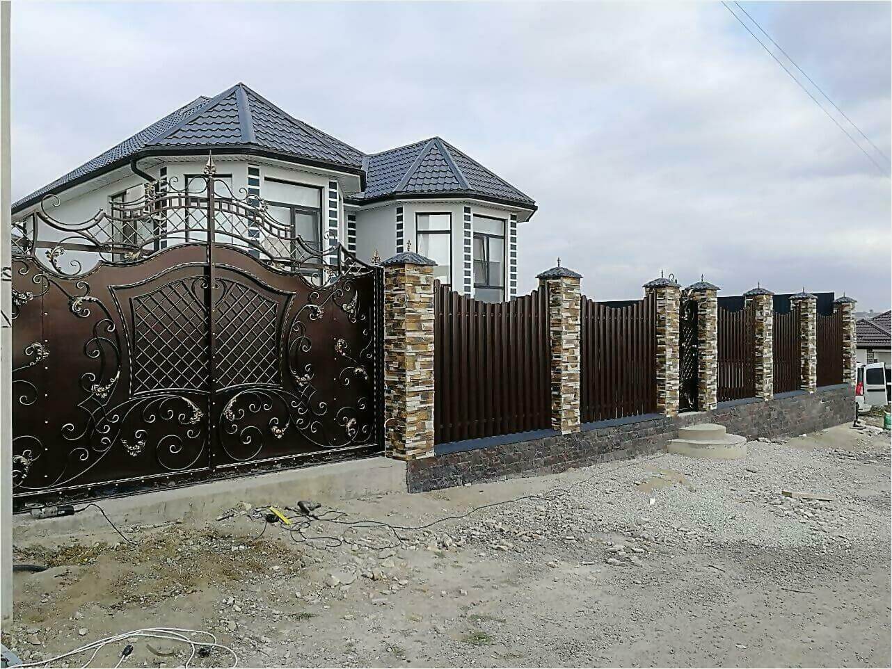 забор из штакетника 110м фото4 в Новомосковске