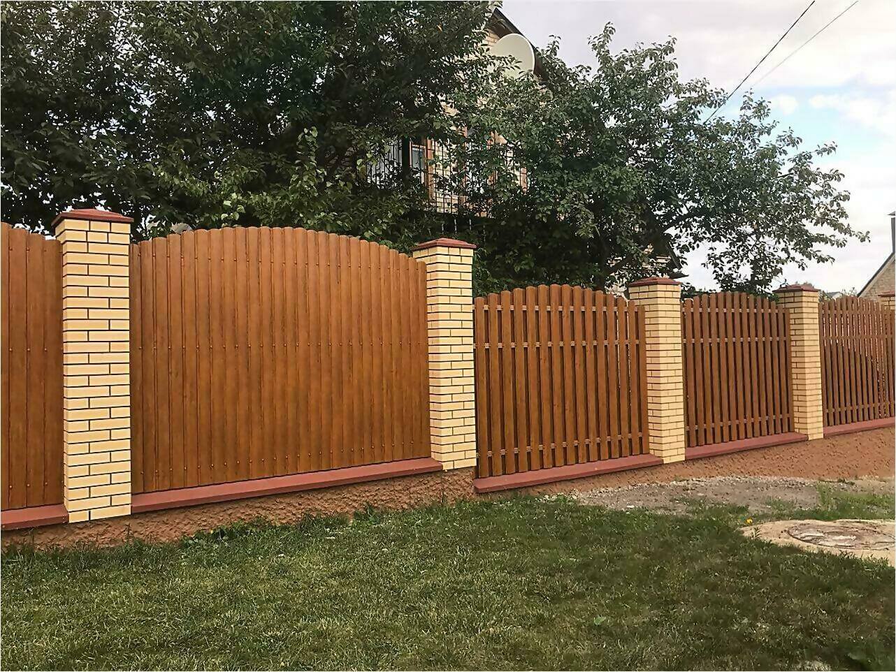забор из штакетника 80м орех фото4 в Новомосковске