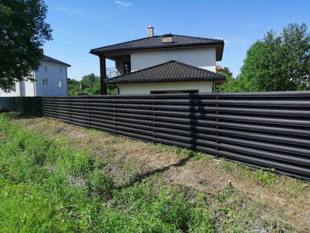 забор из штакетника Черный Стальной Бархат фото4 в Новомосковске