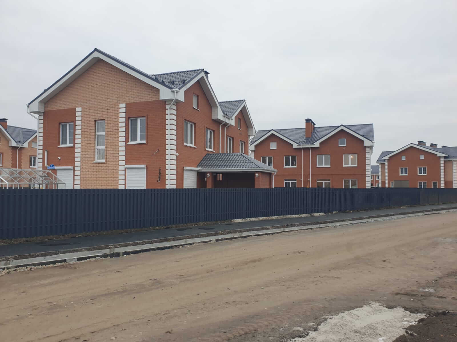 Забор из штакетника 230м Серый Графит фото6 в Новомосковске