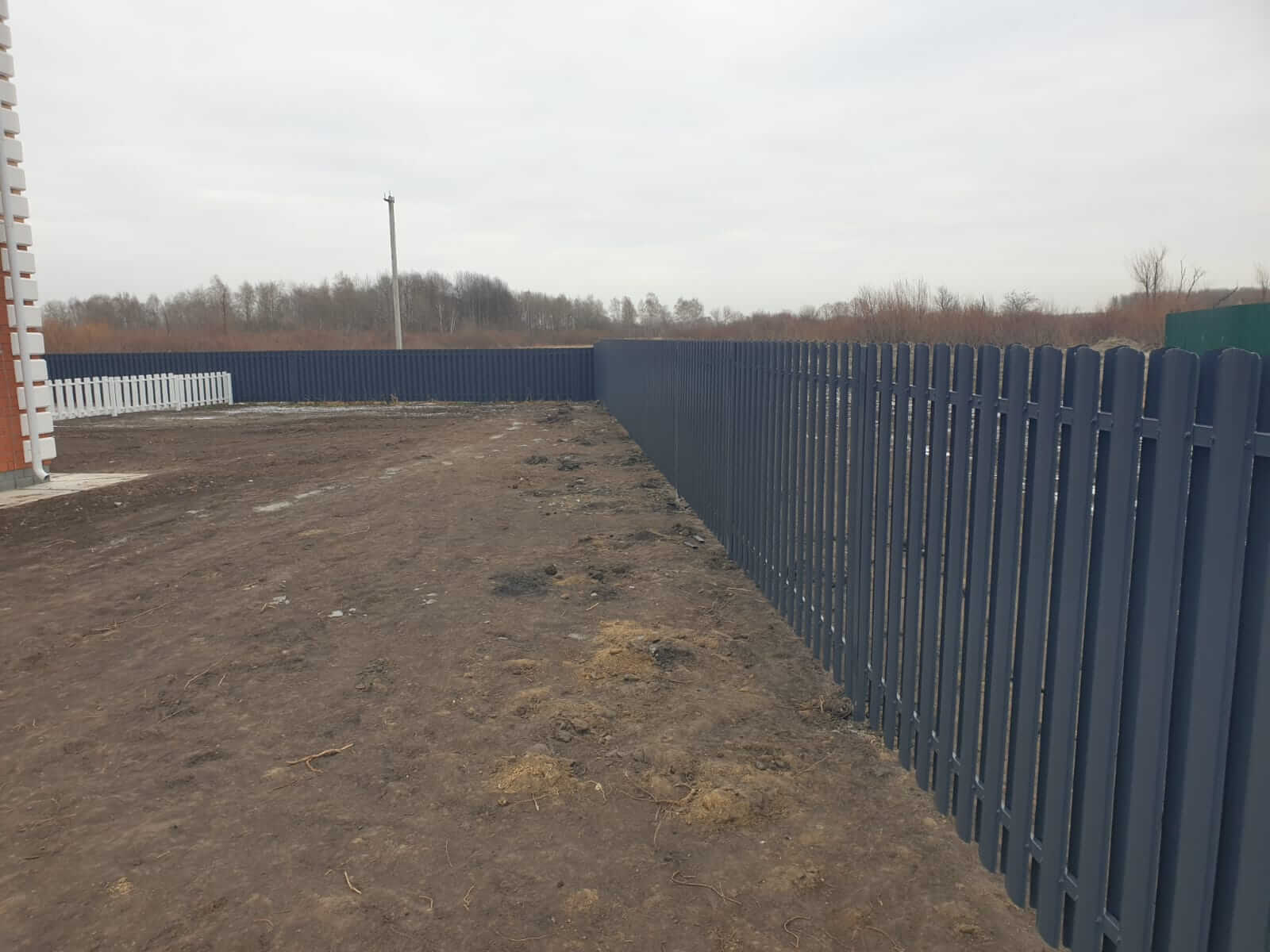Забор из штакетника 230м Серый Графит фото2 в Новомосковске