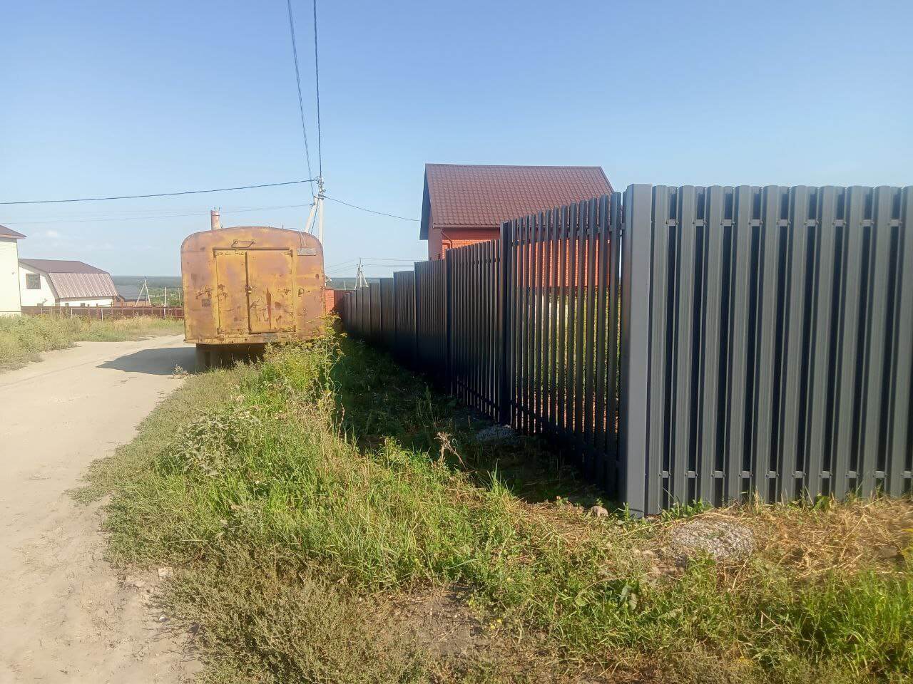 Забор из евроштакетника 21м RAL7024/7024 Серый Графит двусторонний фото 2 в Новомосковске