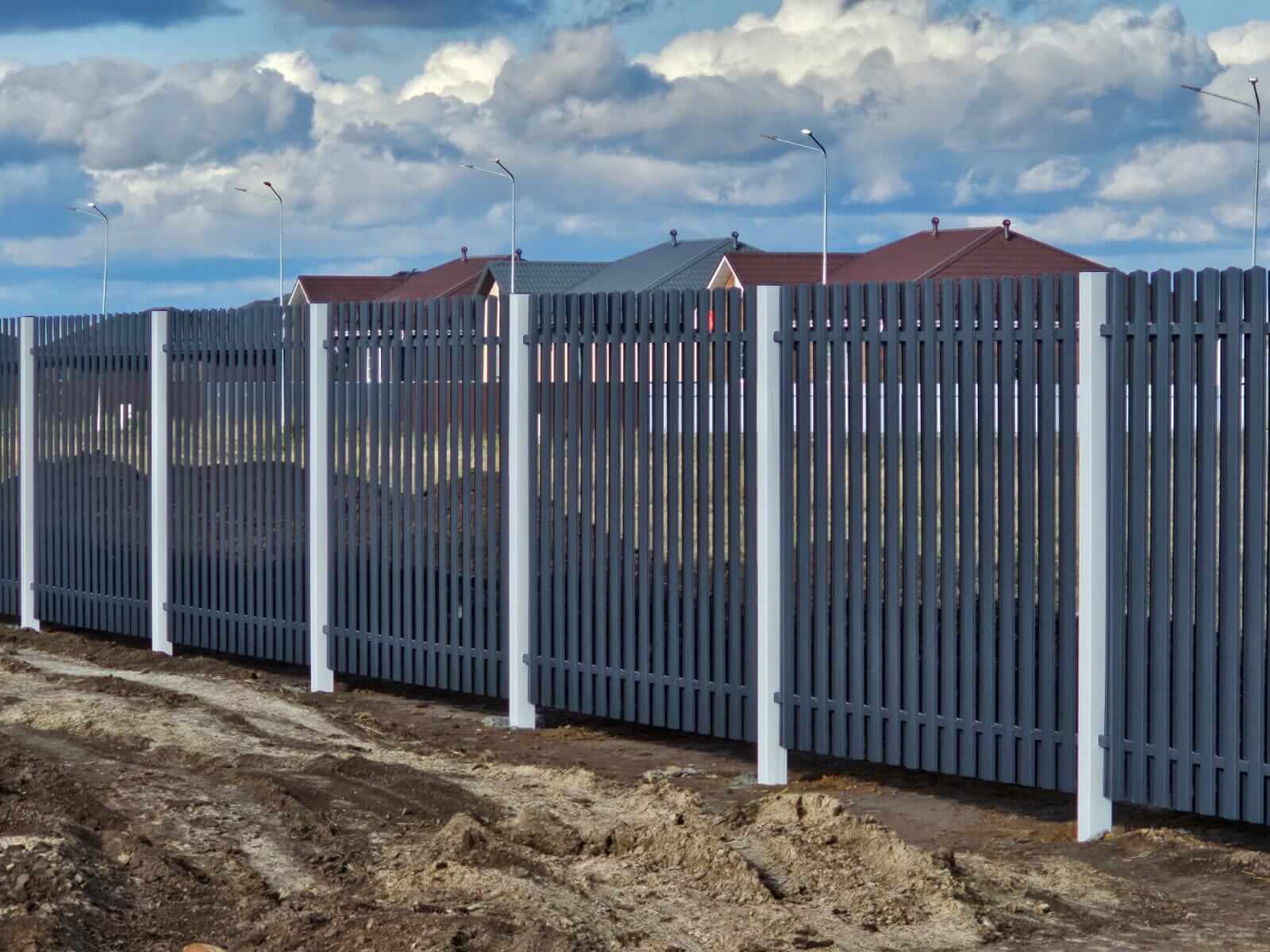 Забор из евроштакетника 234м RAL7024/7024 Серый Графит двусторонний в Новомосковске