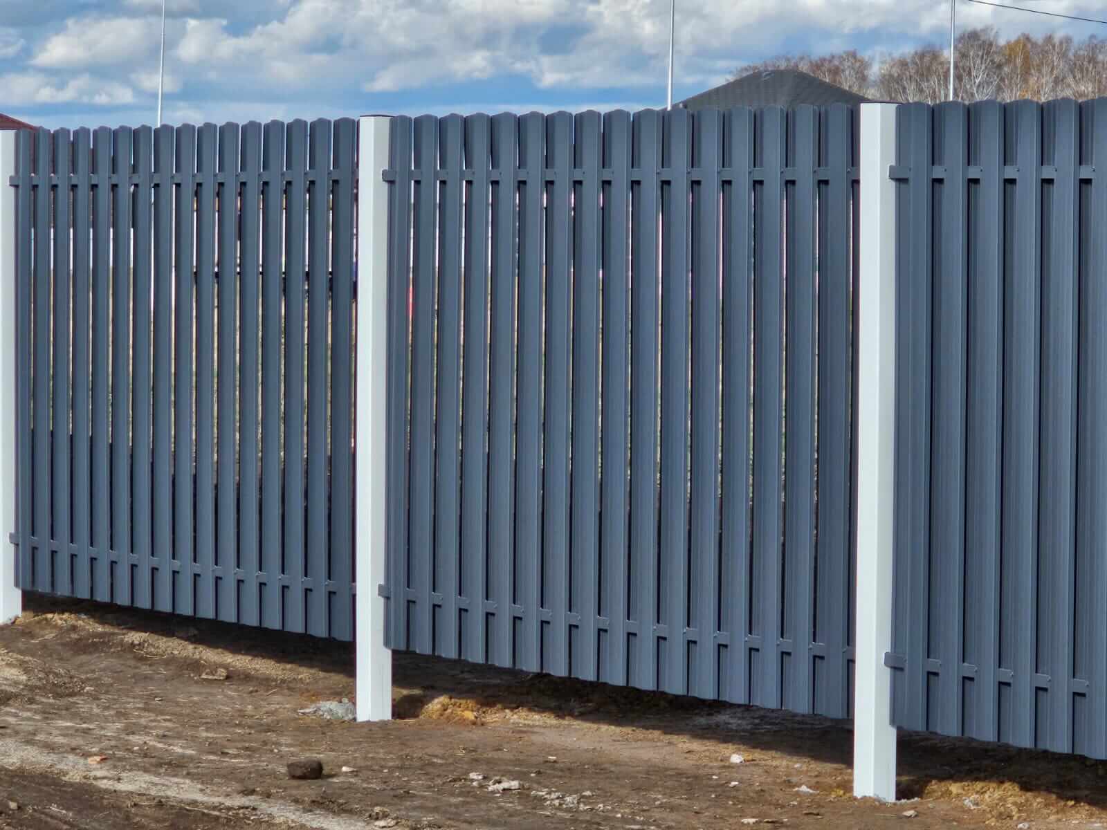 Забор из евроштакетника 234м RAL7024/7024 Серый Графит двусторонний фото 1 в Новомосковске