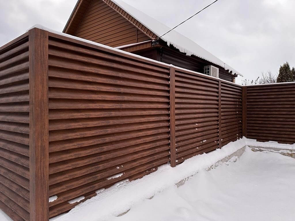 Забор-жалюзи из ламелей еврожалюзи 43м Каштан Printech фото 5 в Новомосковске