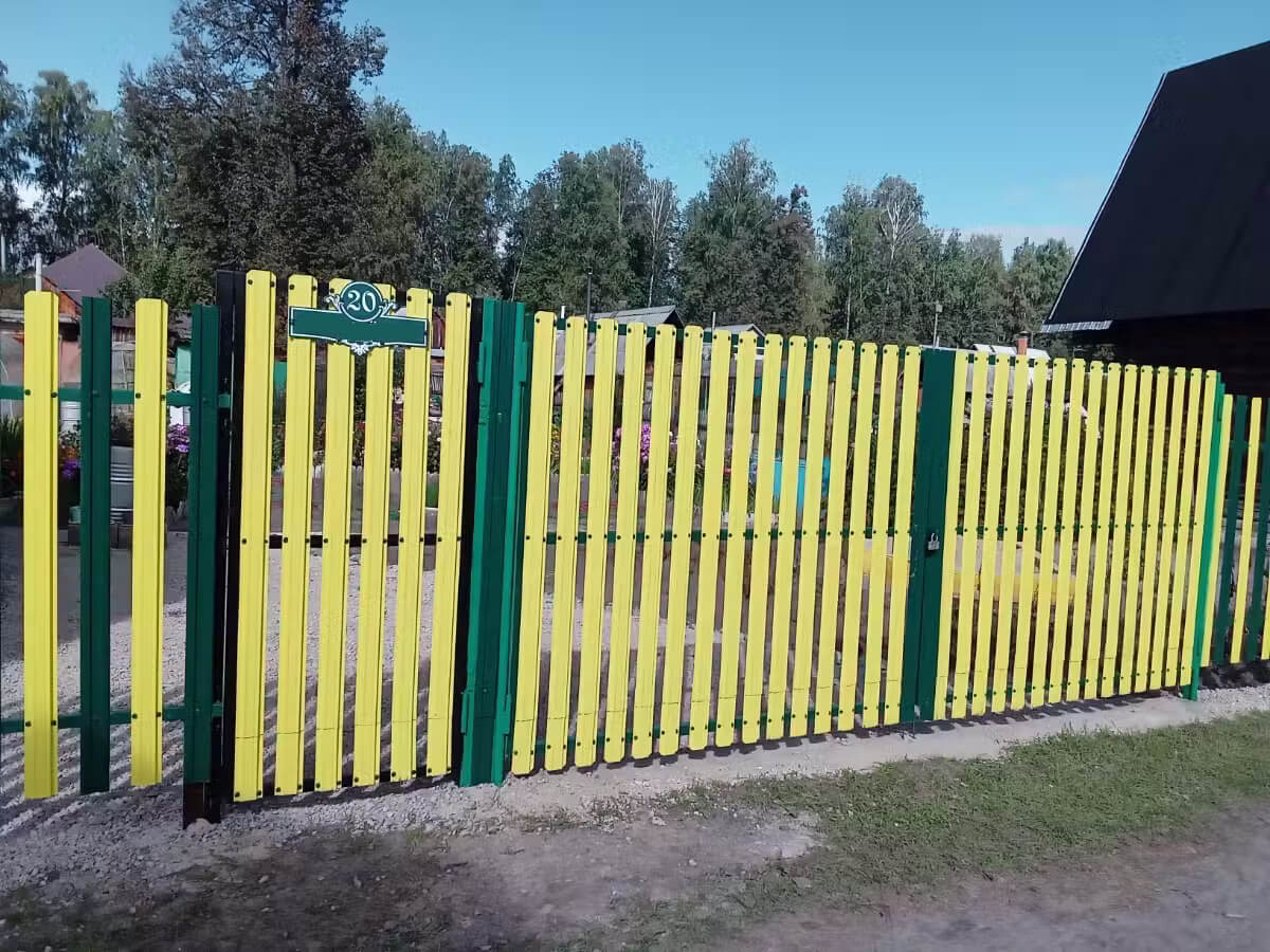 Забор из евроштакетника 13м RAL1018 Желтый в Новомосковске