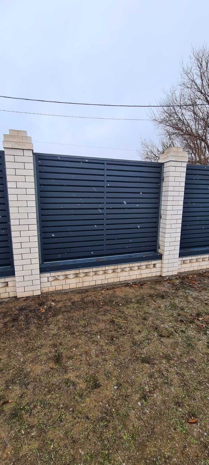 Забор-жалюзи из ламелей Хай-Тек 23м RAL7024/7024 Серый Графит двусторонний МАТТЕ фото 1 в Новомосковске