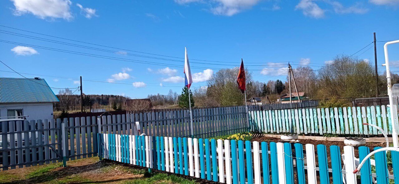 Забор из евроштакетника 16м RAL5021 Морская Волна, RAL9003 Белый фото 3 в Новомосковске