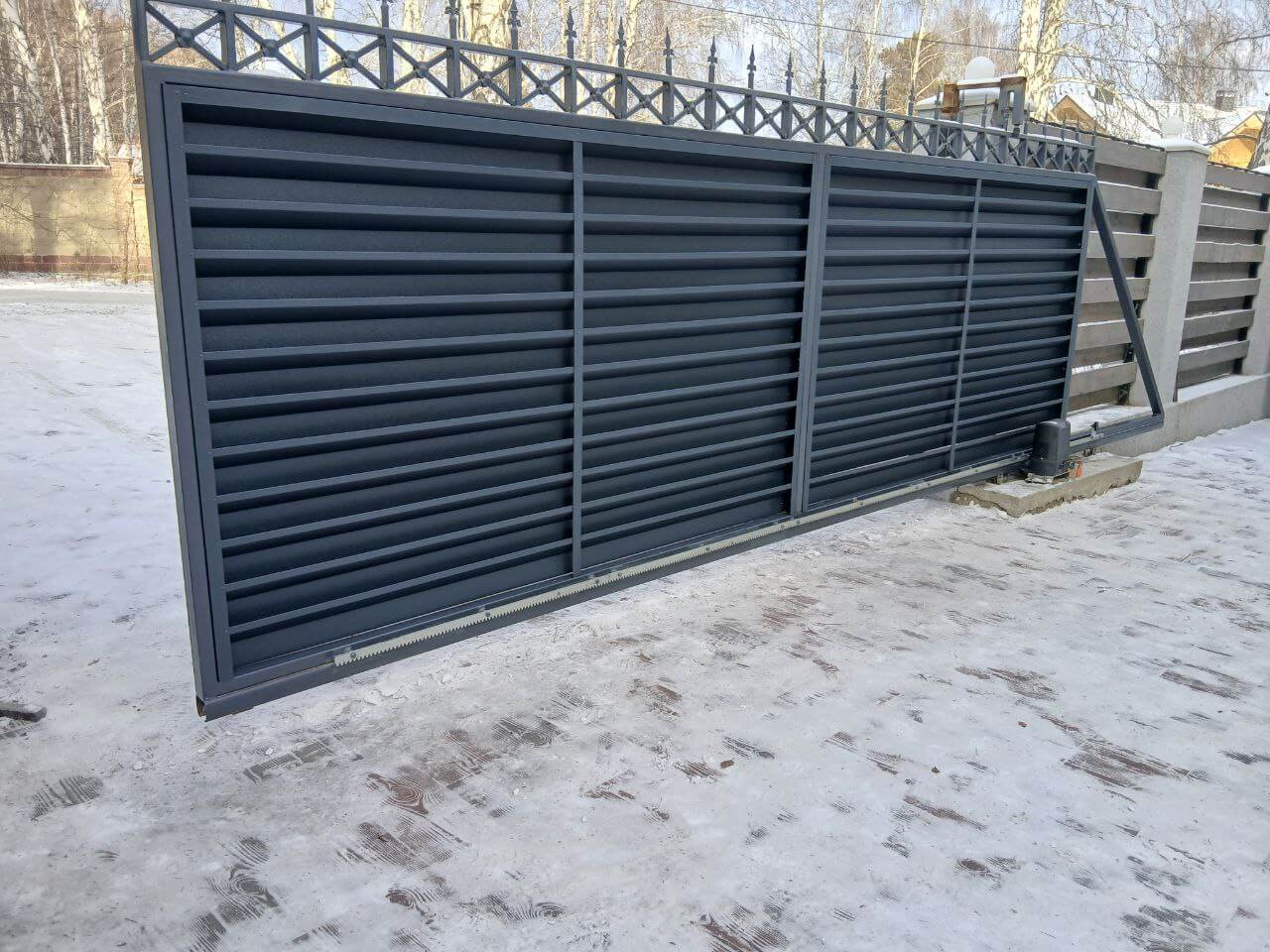 Входная группа из ламелей Хай-Тек RAL7024/7024 Серый Графит двусторонний МАТТЕ фото 8 в Новомосковске