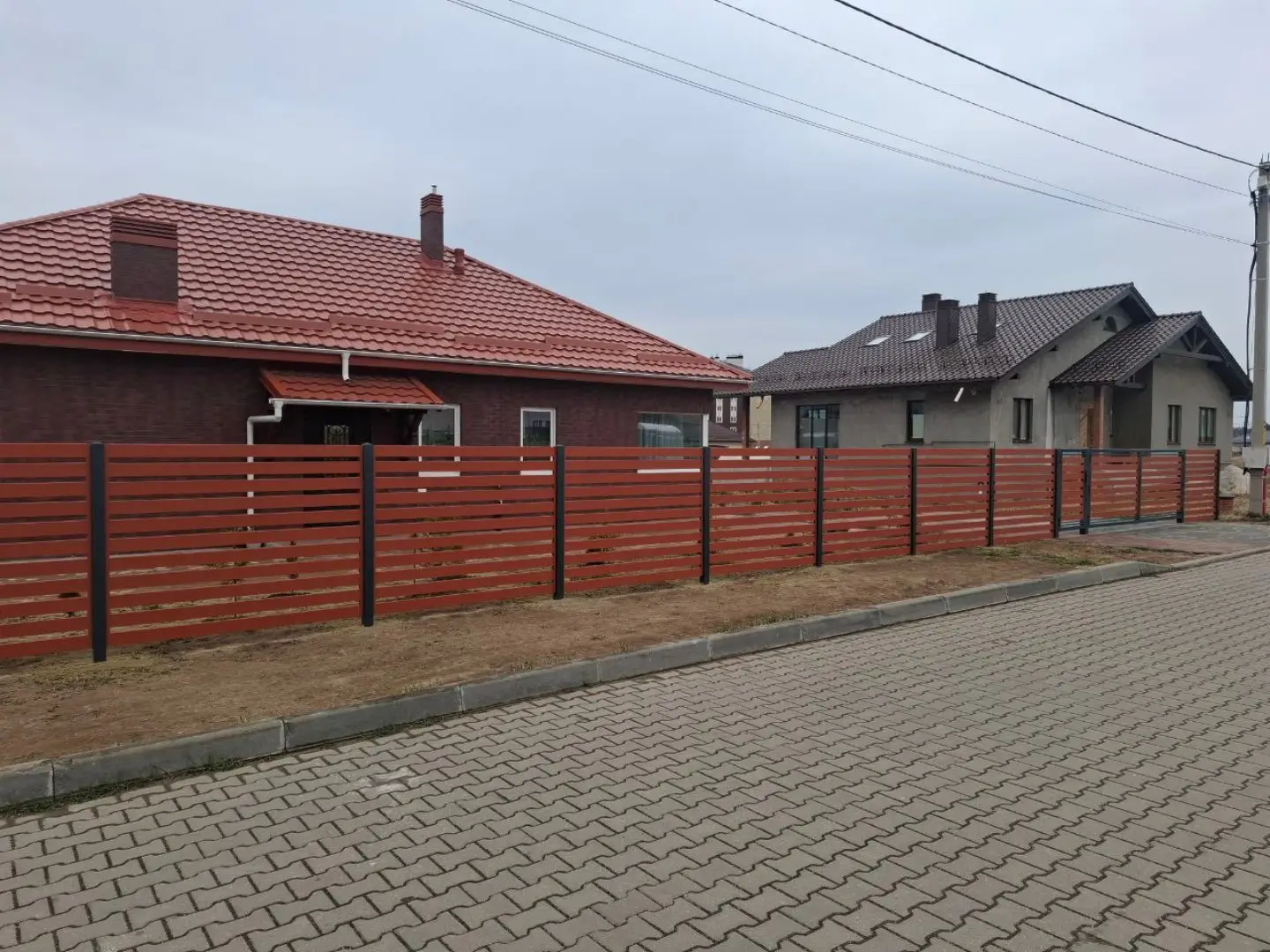 Забор-ранчо из металлопланкена 18м RAL8004 Терракотовый фото 1 в Новомосковске
